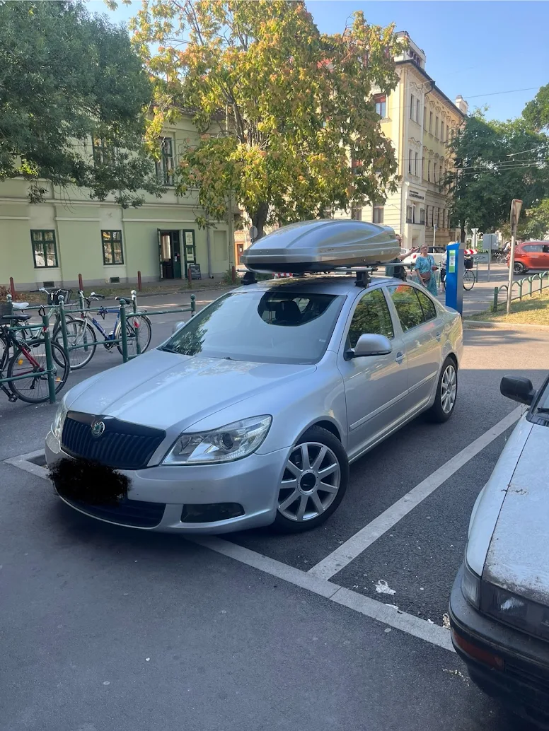 Tetőbox használat közben utazás alatt